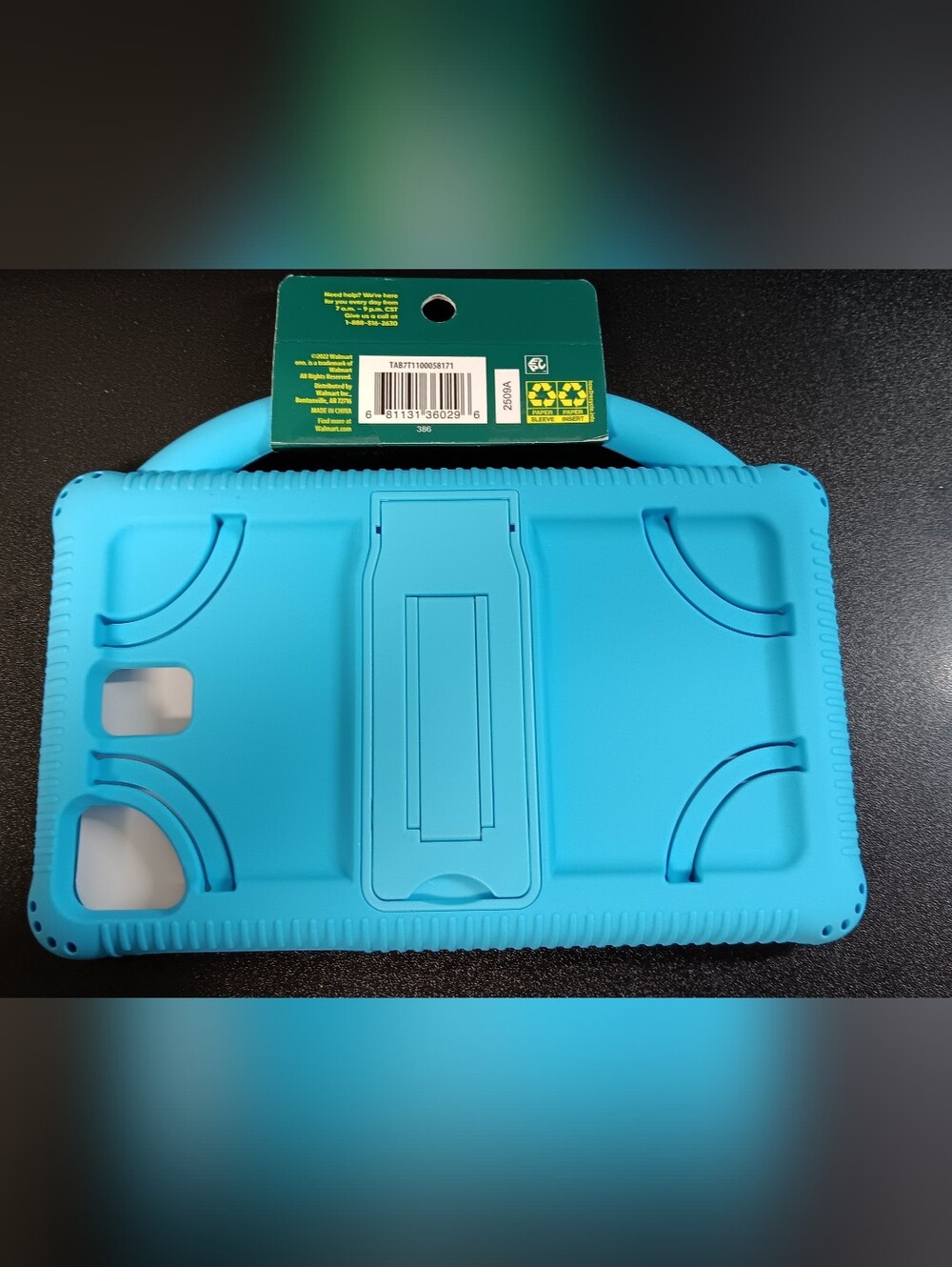 Tablet Case (NWT) - Picture 2 of 6